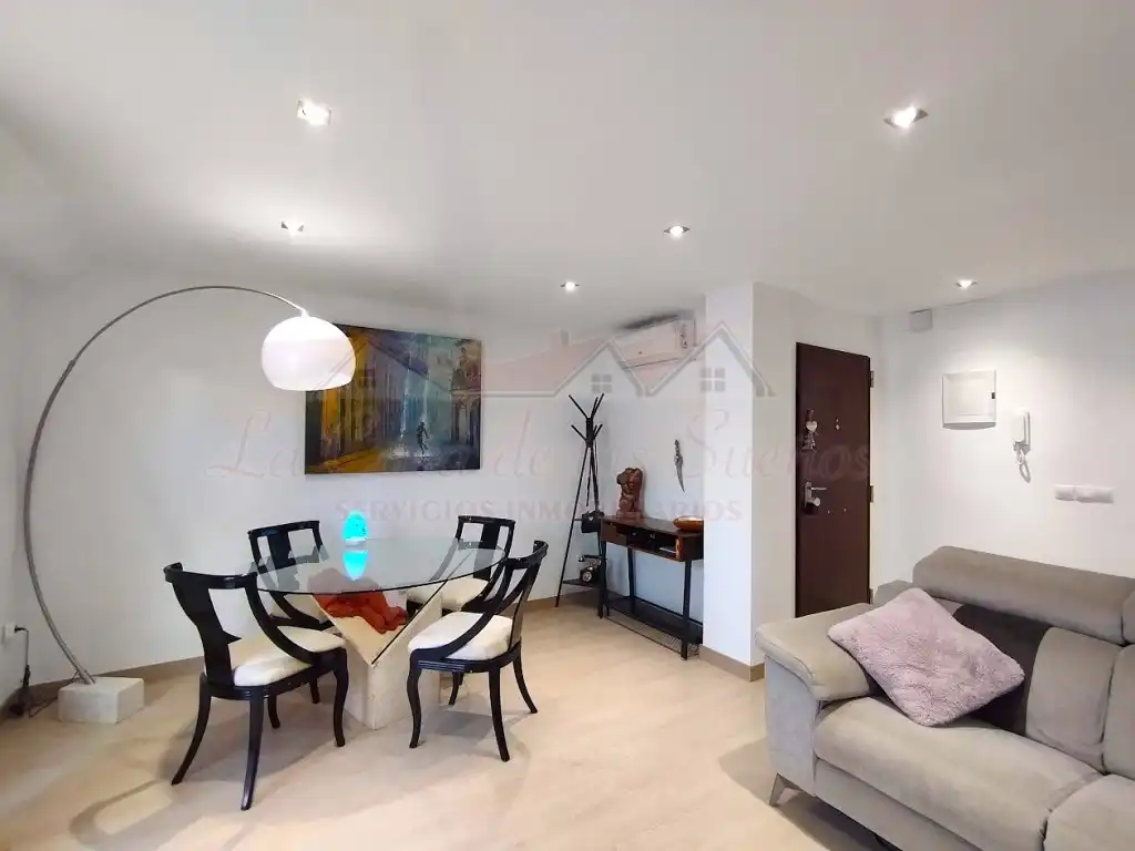 Wohnzimmer von Dachboden zum Verkauf in Elda