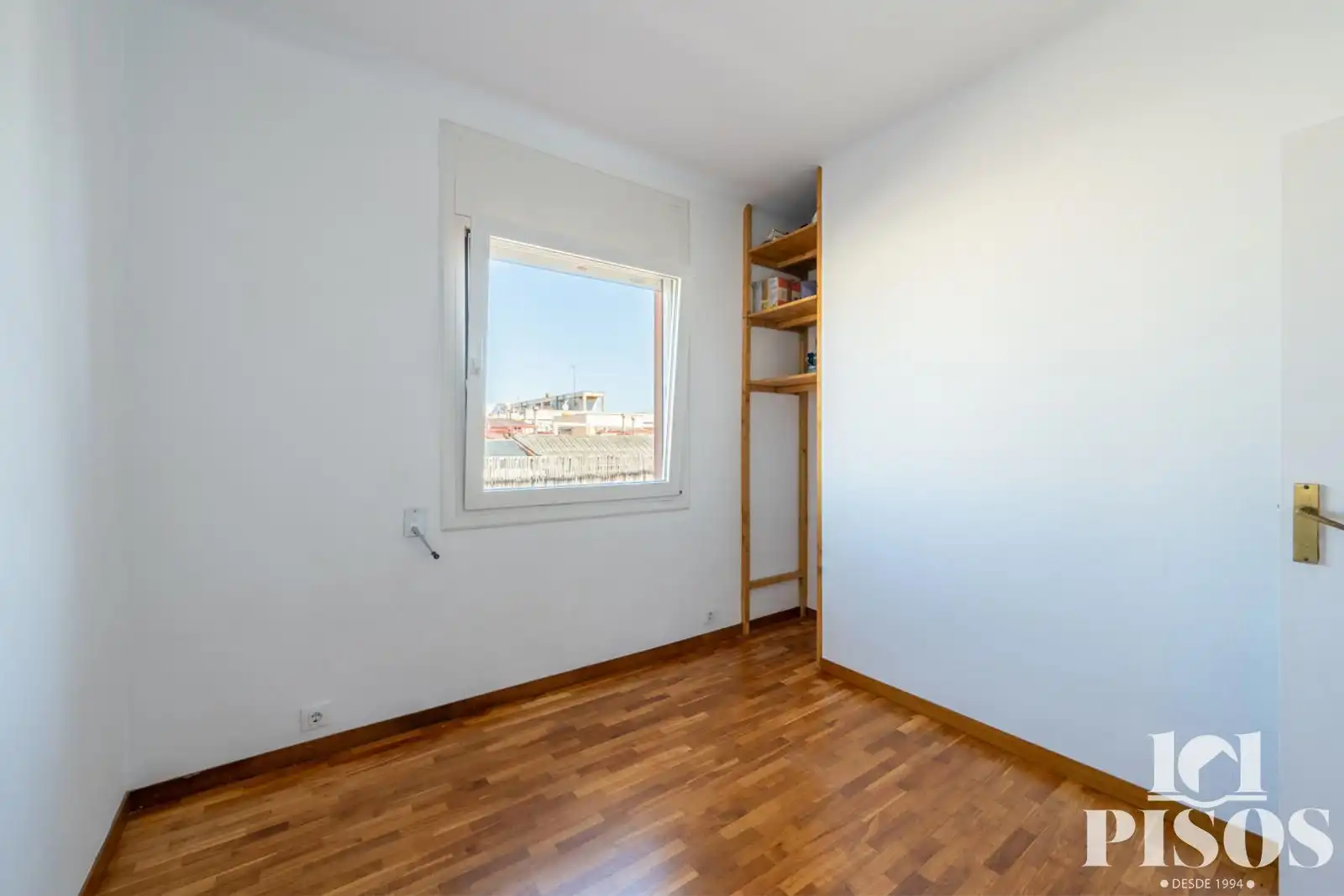 Habitación de Ático en venta en Barcelona con Aire acondicionado, Calefacción y Parquet