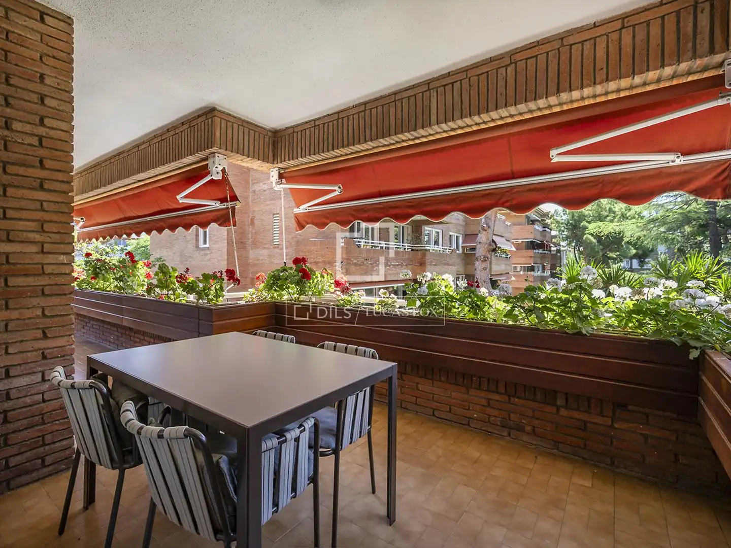 Terrasse von Wohnung zur Miete in Barcelona mit Heizung, Privatgarten und Parkett