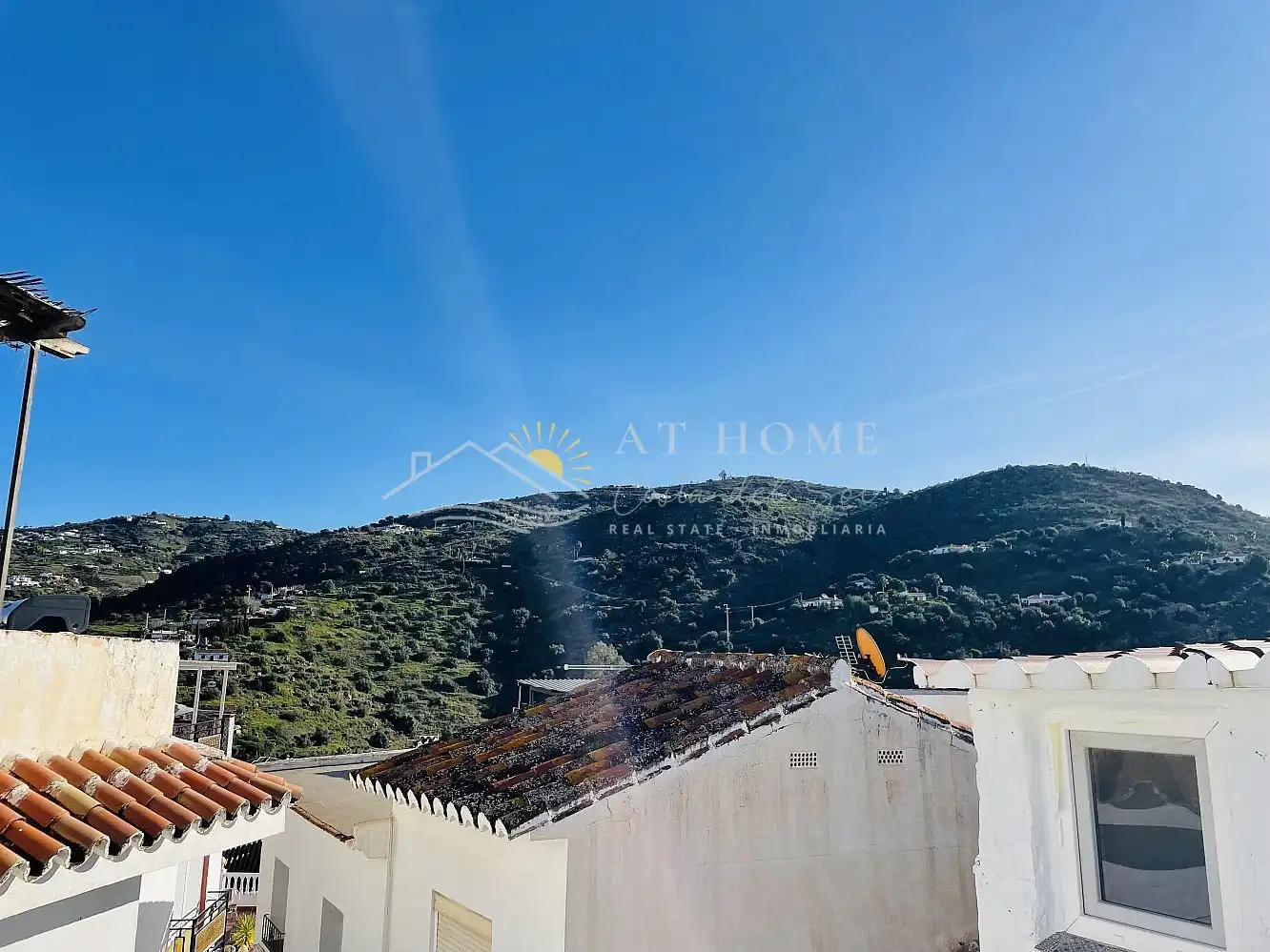 Vista exterior de Casa o chalet en venta en Torrox con Terraza y Horno