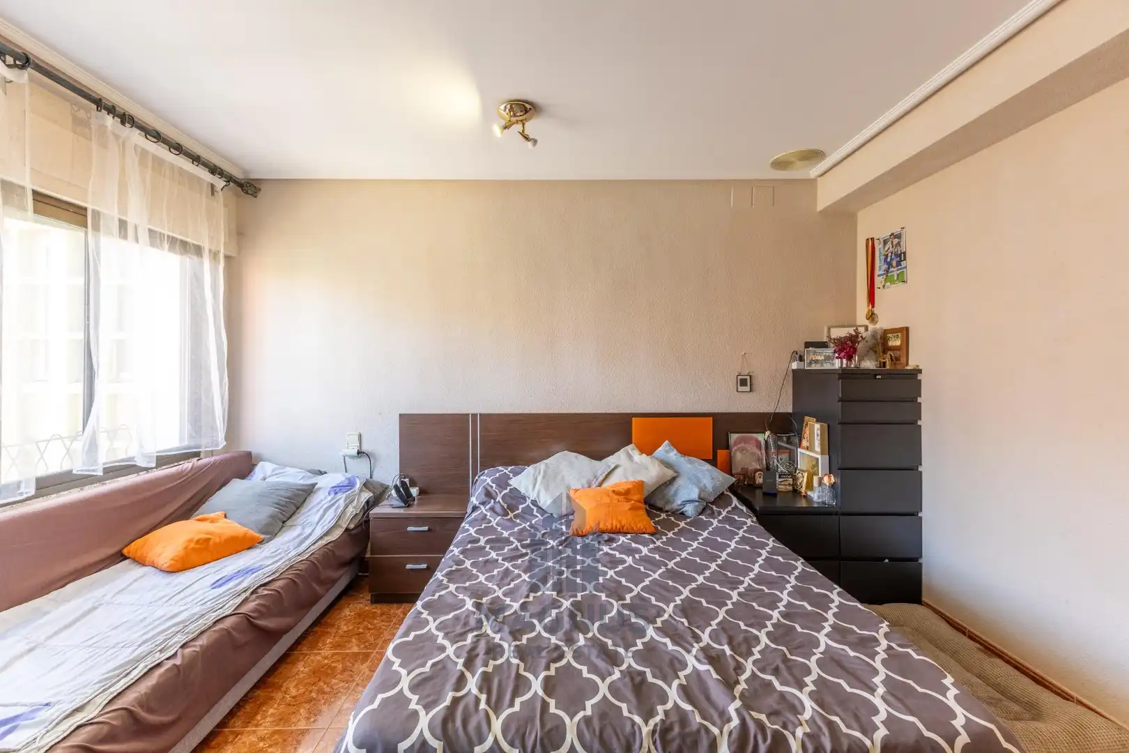 Schlafzimmer von Wohnung zum Verkauf in Valencia mit Klimaanlage und Balkon
