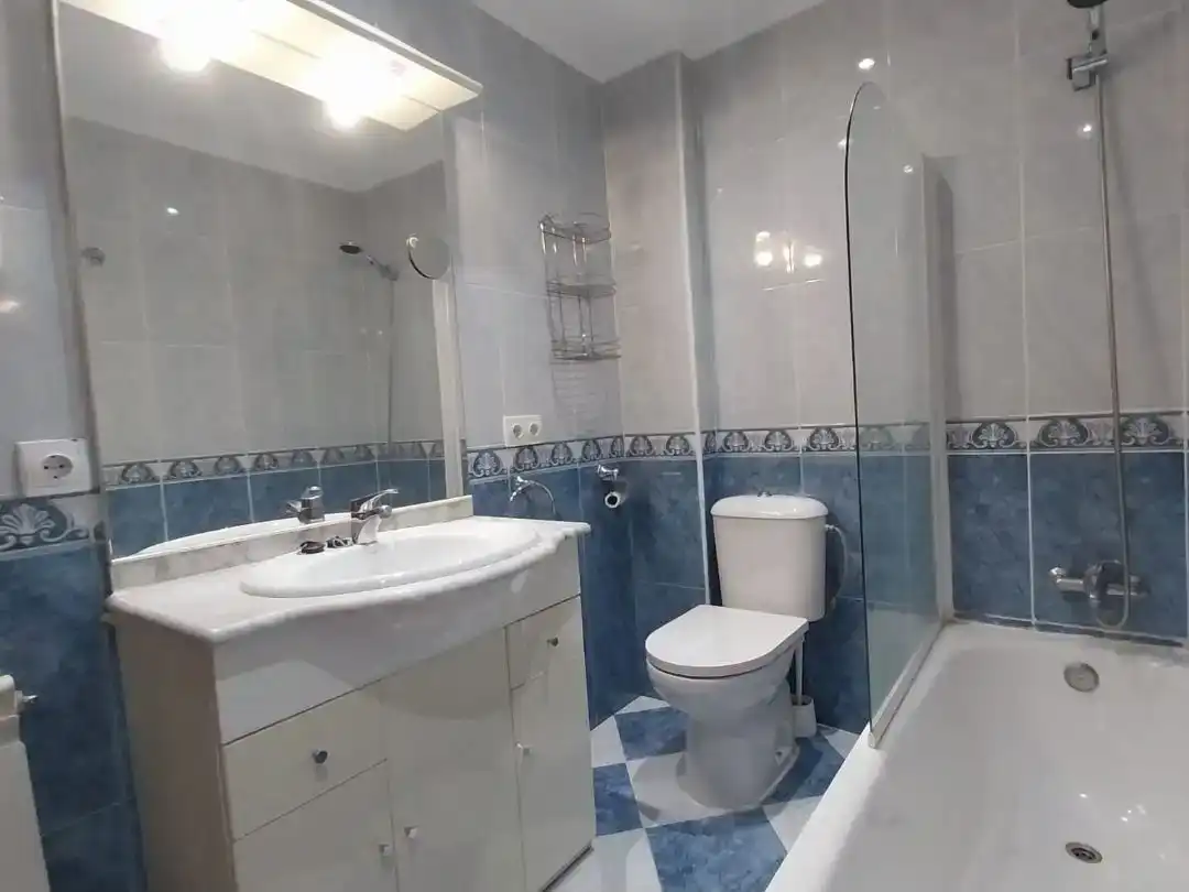 Baño de Ático en venta en Cistérniga con Parquet y Trastero