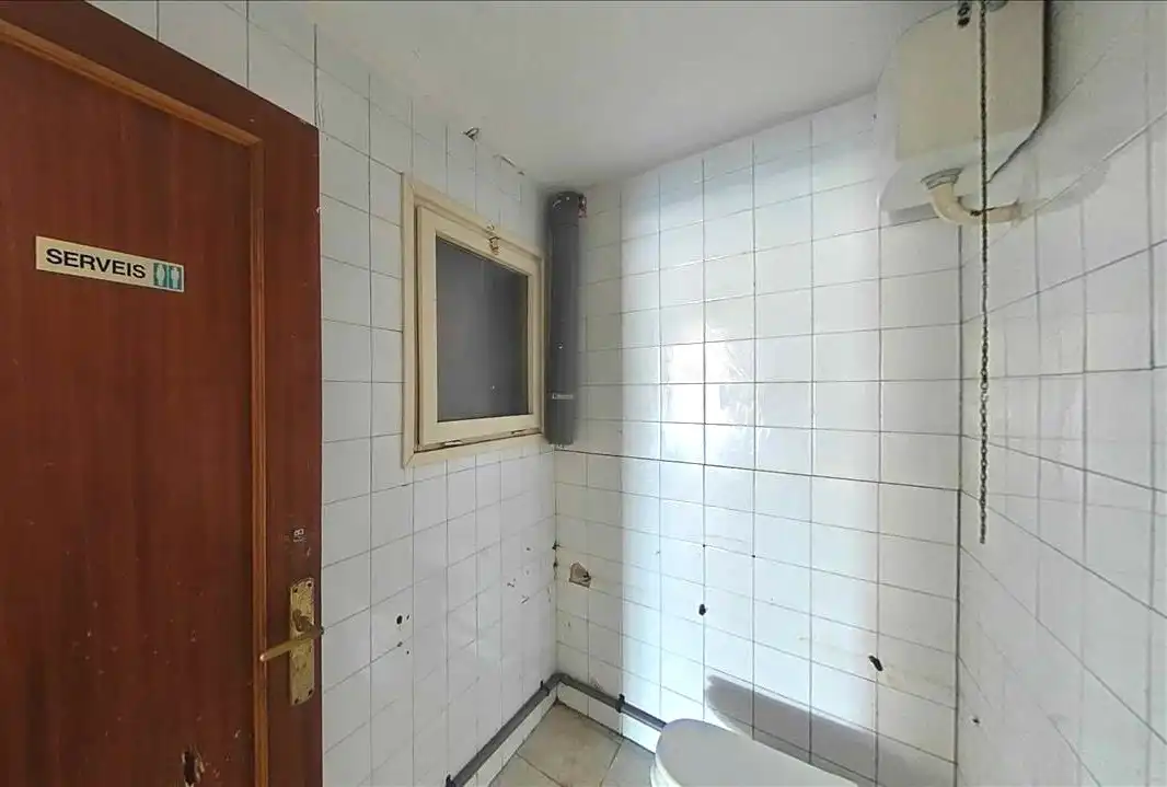 Baño de Local en venta en Blanes