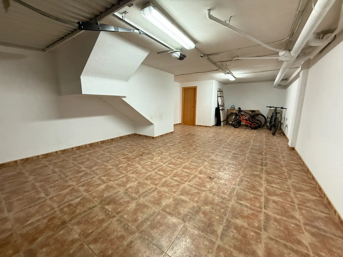Einfamilien-Reihenhaus zum Verkauf in La Pobla del Duc mit Klimaanlage, Heizung und Terrasse