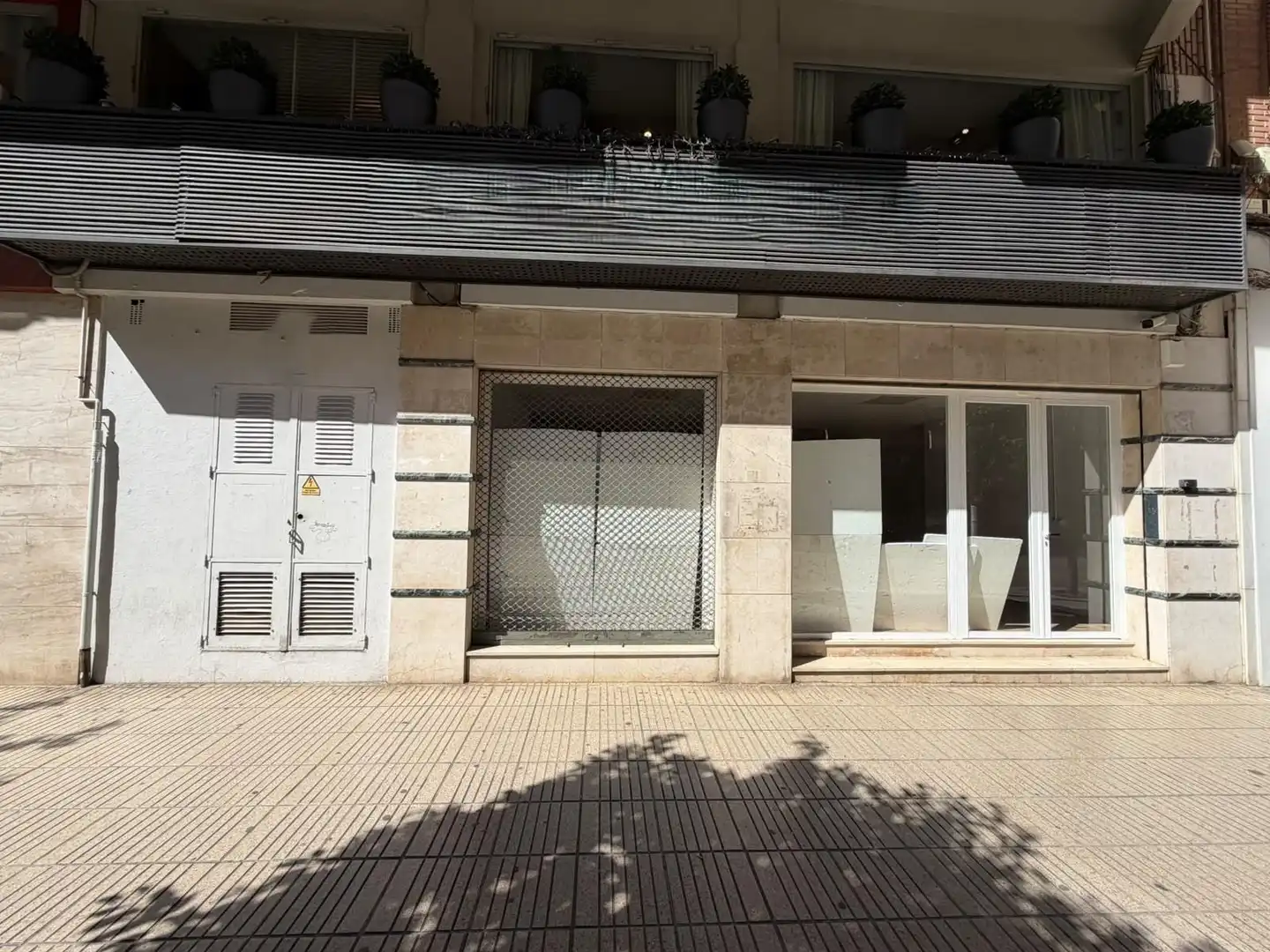 Local commercial à louer à Casc Urbà, imagen 6