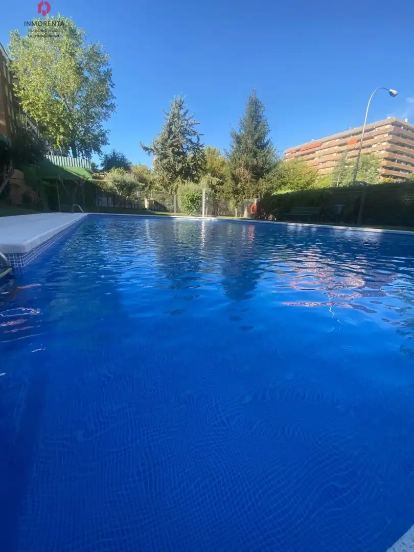 Piso con piscina en alquiler en Ramon Gomez de la Serna, imagen 3