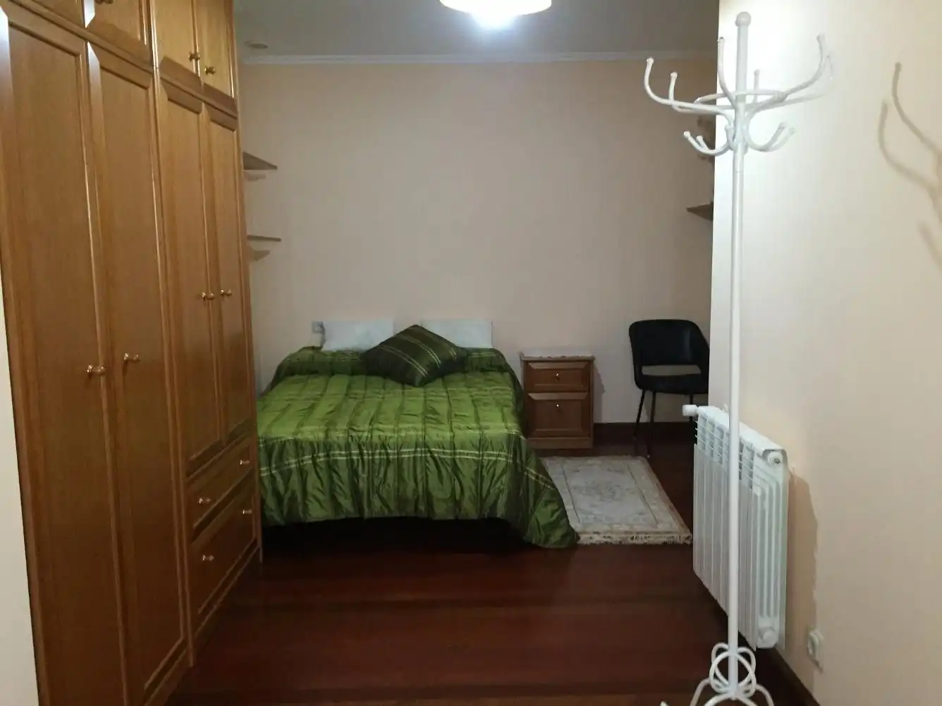 Schlafzimmer von Dachboden zur Miete in Ferrol mit Heizung, Parkett und Terrasse