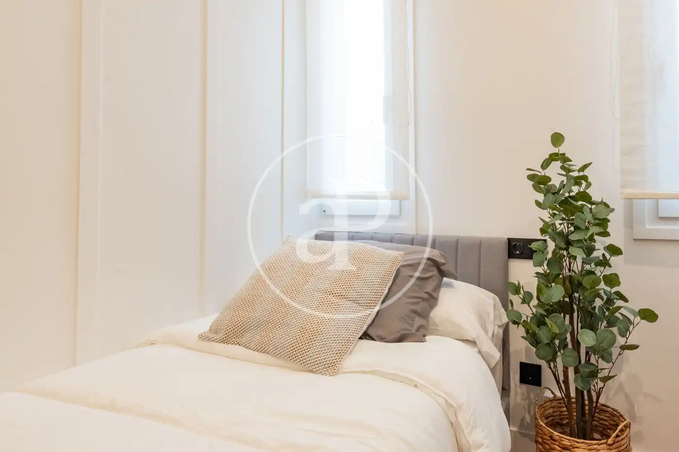 Bedroom of Flat for sale in Madrid  with Air Conditioner, Heating and Terrace