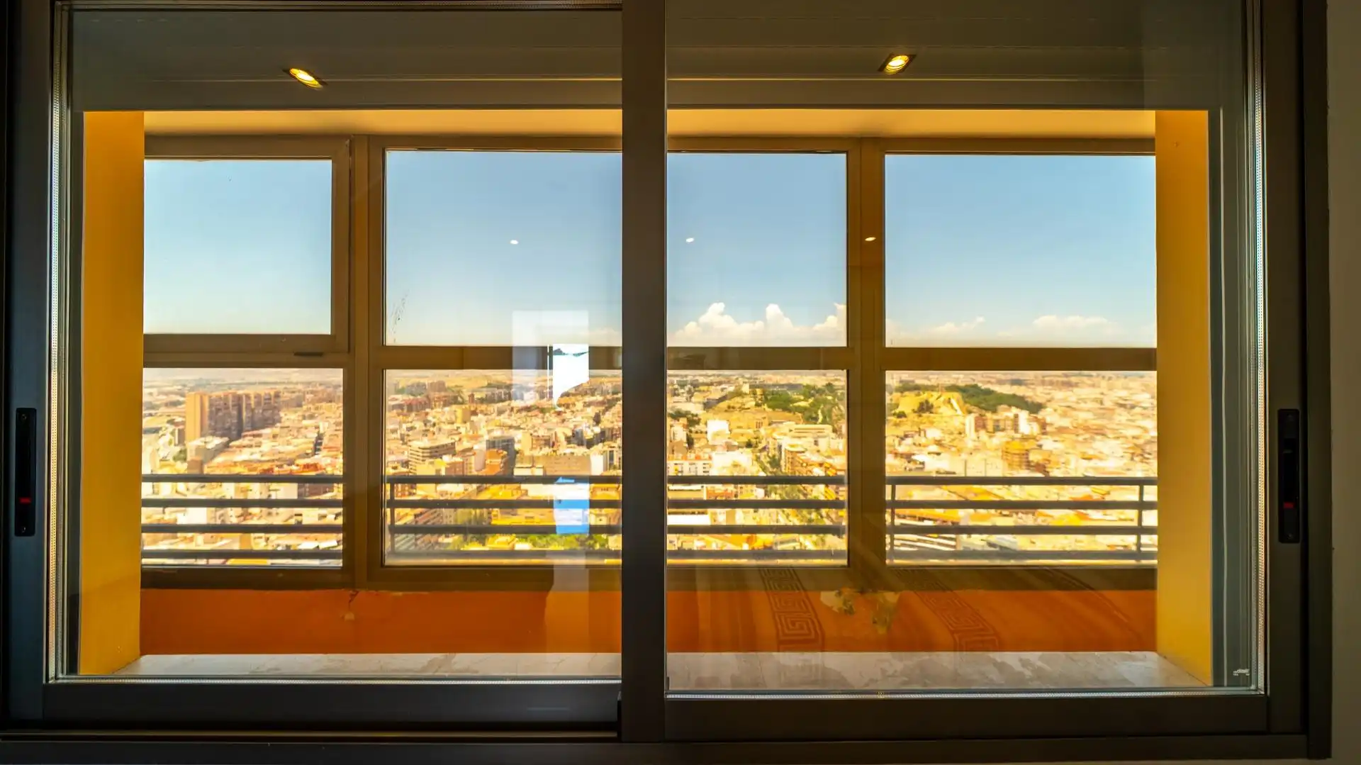 Attic for sale in Alicante / Alacant  with Air Conditioner, Heating and Terrace