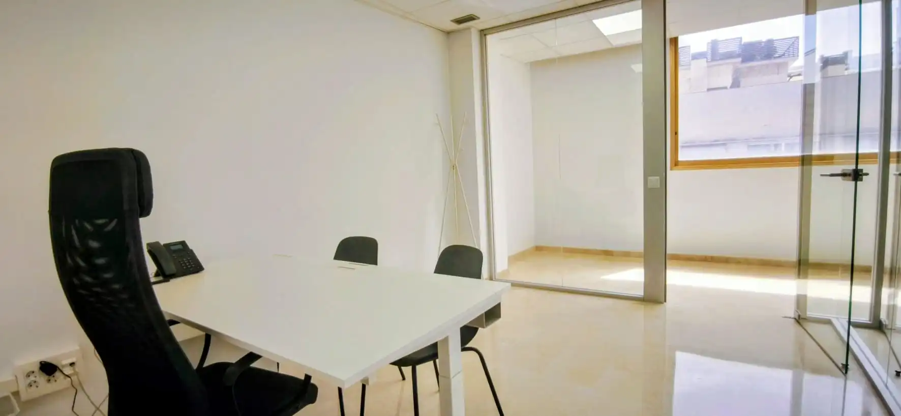 Büro zur Miete in Barcelona mit Klimaanlage, Heizung und Möbliert