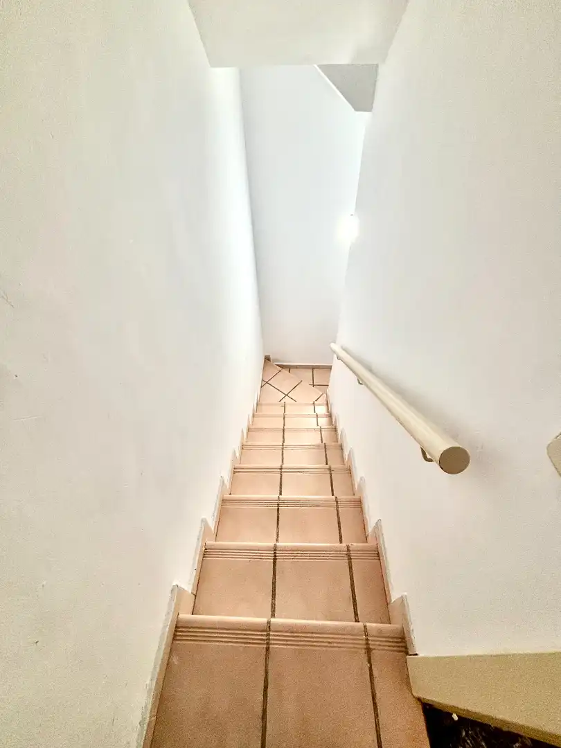 Casa adosada en venta en Alicante / Alacant con Aire acondicionado, Jardín privado y Terraza