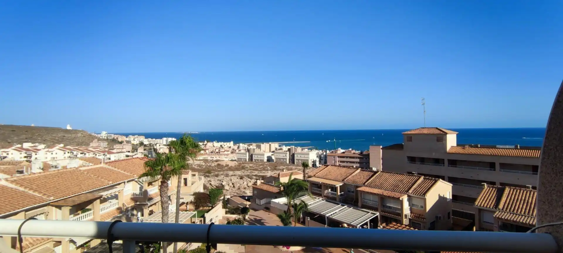 Außenansicht von Dachboden zur Miete in Santa Pola mit Möbliert und Gemeinschaftspool
