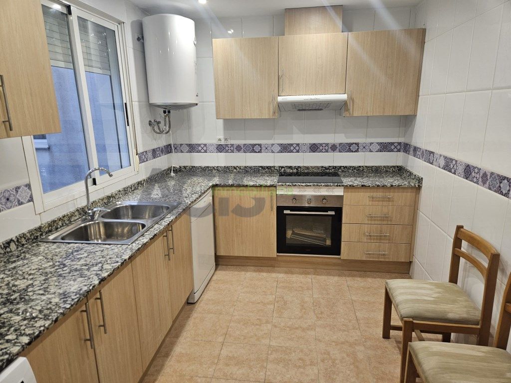 Kitchen of Duplex to rent in Carlet  with Balcony