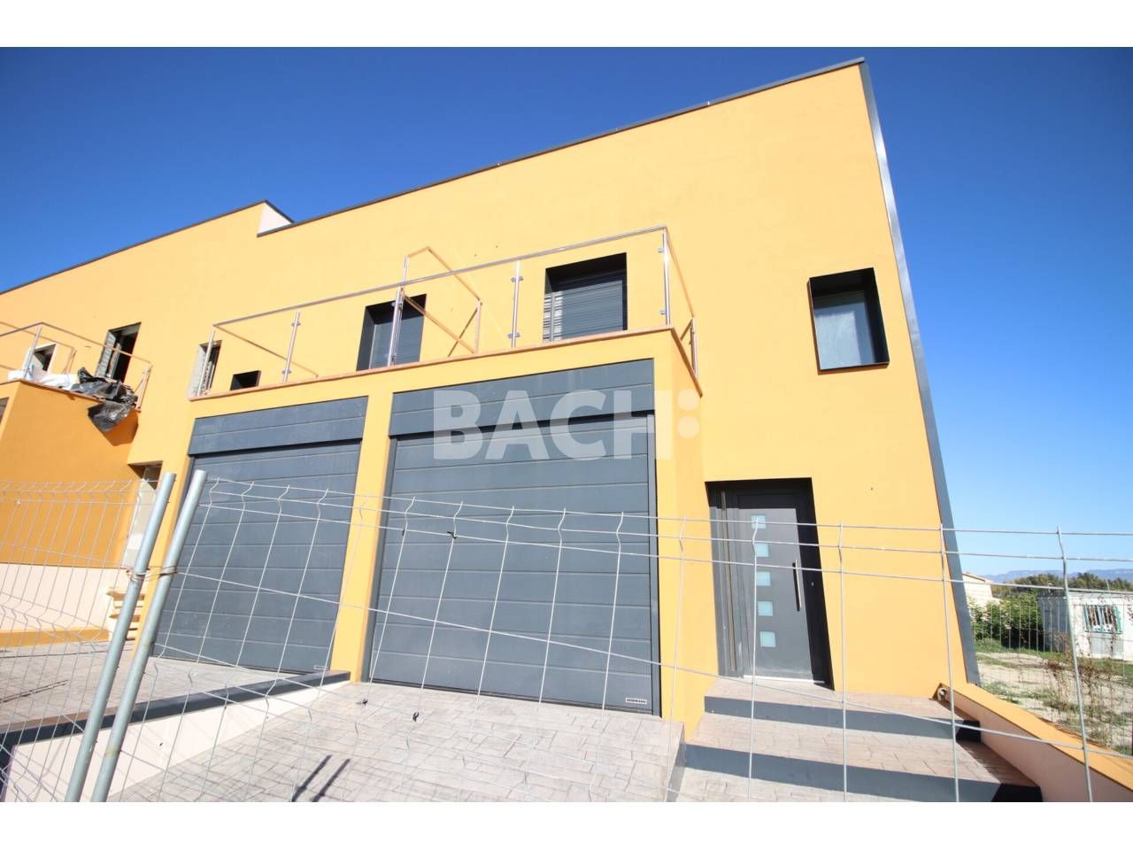 Vista exterior de Casa o xalet en venda en Vic amb Jardí privat i Parquet