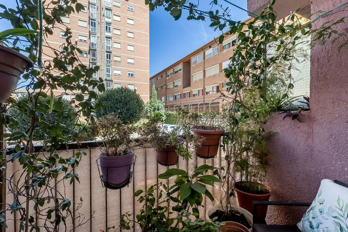 Flat with terrace for sale in Camino de Alfacar 9, imagen 6