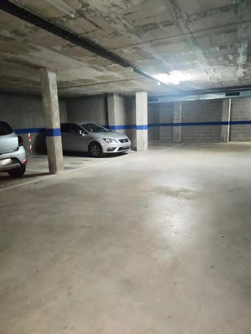 Parkplatz von Garage zum Verkauf in Sabadell
