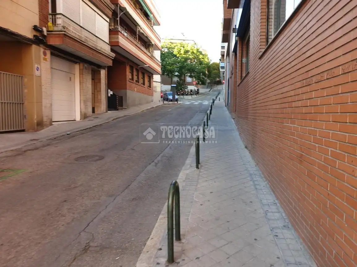 Außenansicht von Gebäude zum Verkauf in Madrid