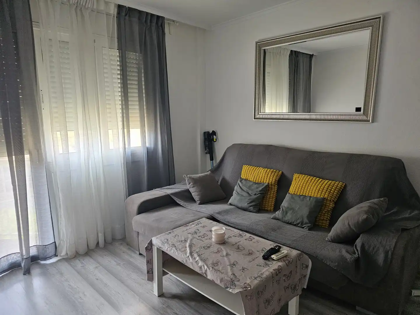 Sala d'estar de Àtic en venda en Sant Andreu de la Barca amb Calefacció, Parquet i Traster