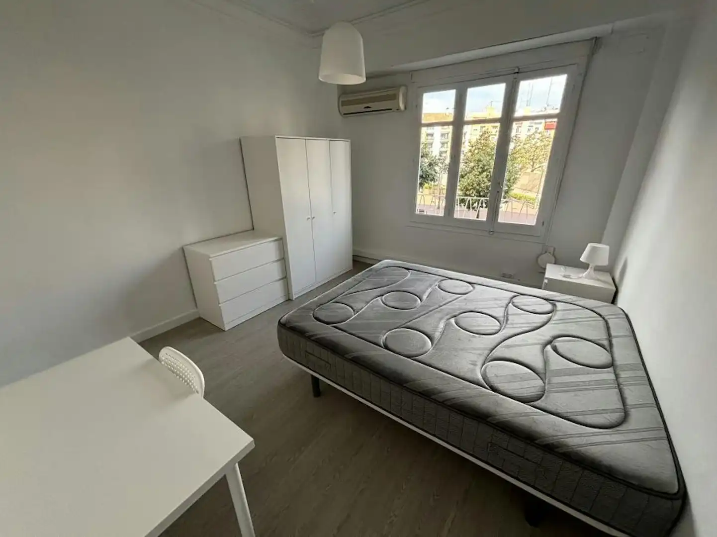 Habitación de Piso para compartir en Valencia con Aire acondicionado, Calefacción y Lavadora