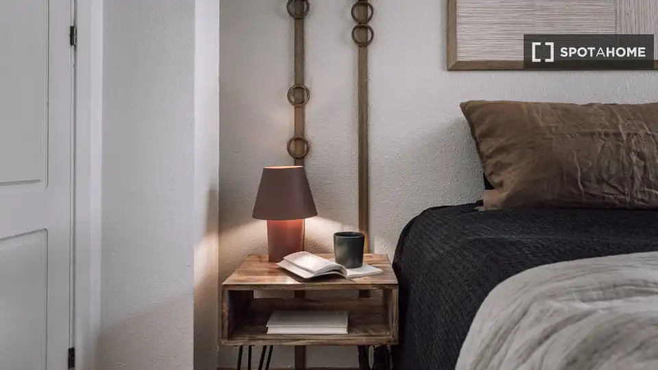 Bedroom of Flat for rent in Madrid  with Air Conditioner, Heating and Furnished