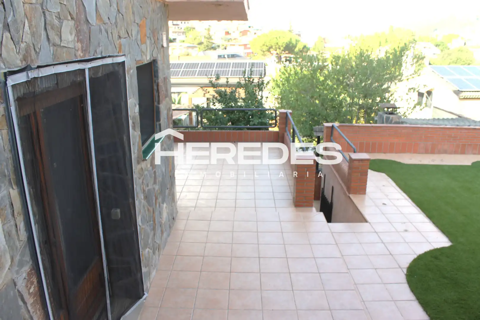 Terrassa de Casa o xalet en venda en Torrelles de Llobregat amb Aire condicionat, Calefacció i Jardí privat