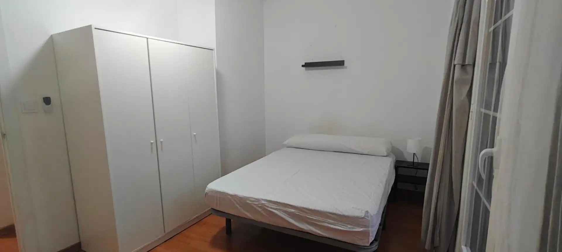 Schlafzimmer von Wohnung zur untervermieten in Beiro