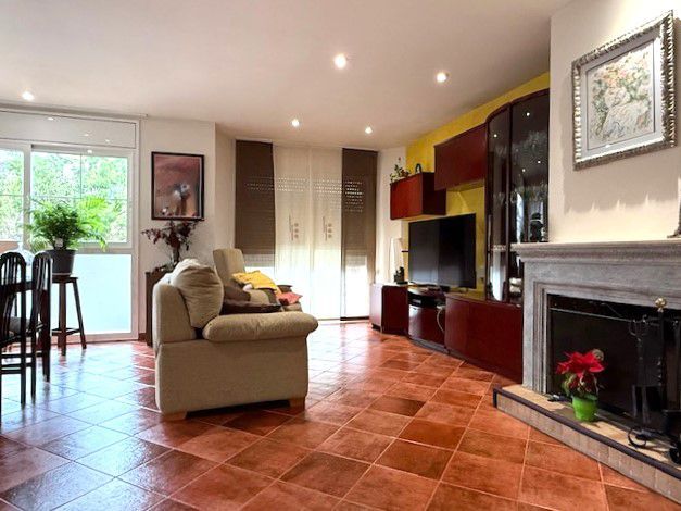 Living room of House or chalet for sale in Sant Boi de Llobregat  with Air Conditioner, Heating and Private garden