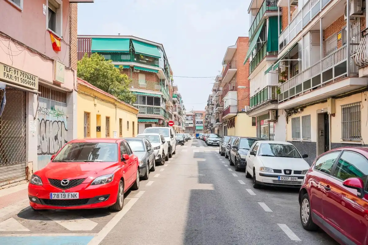 Vista exterior de Planta baixa en venda en Madrid amb Calefacció