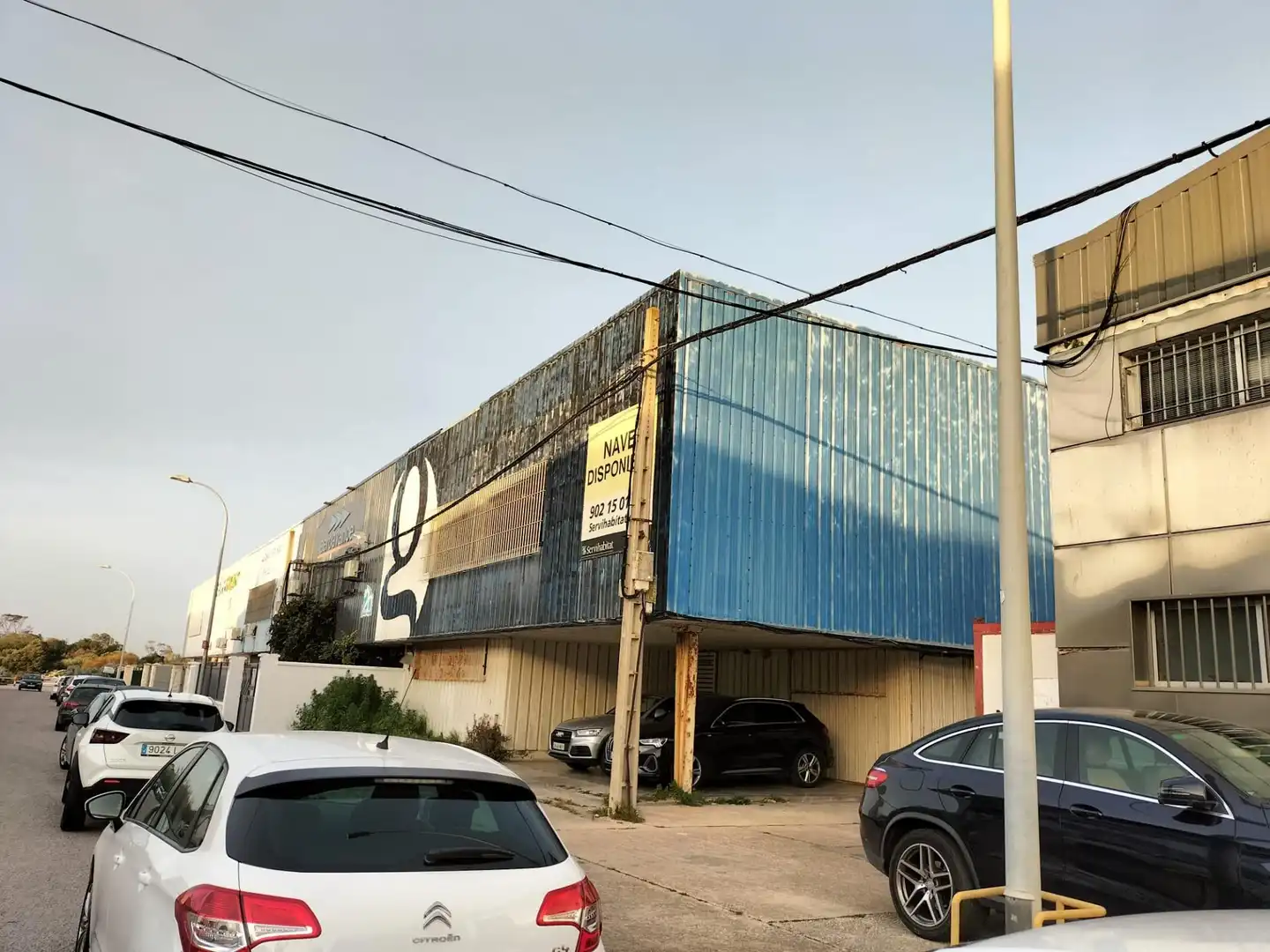Außenansicht von Fabrikhallen zum Verkauf in Puerto Real