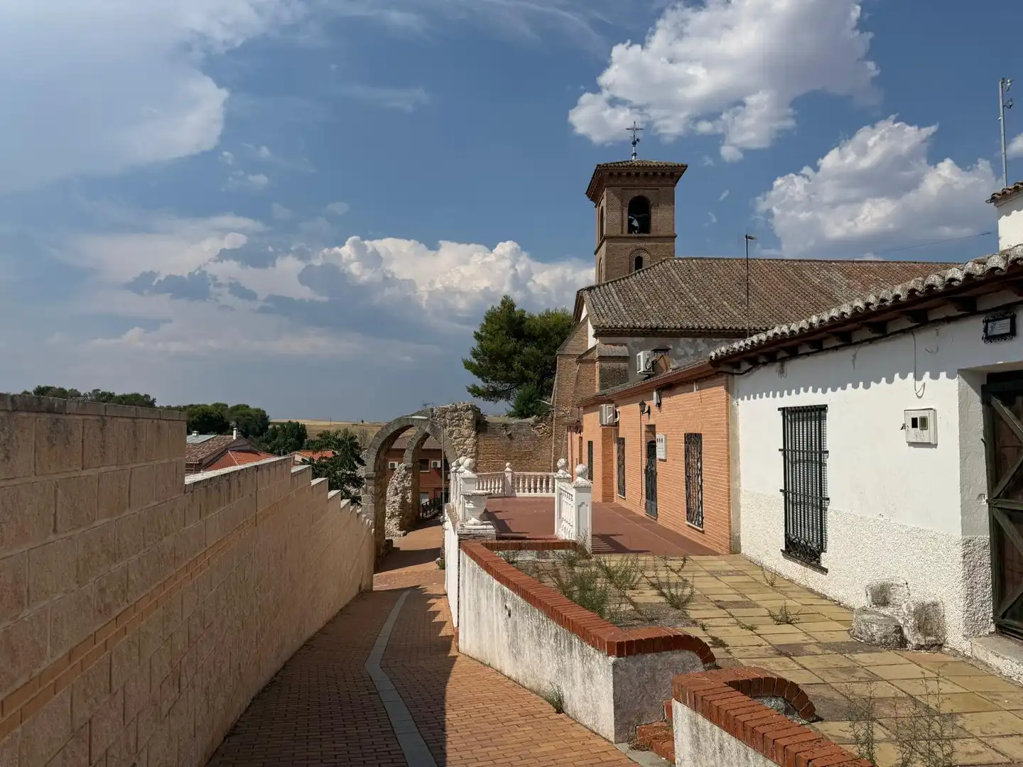 Exterior view of Houses for sale in Maqueda  with Furnished