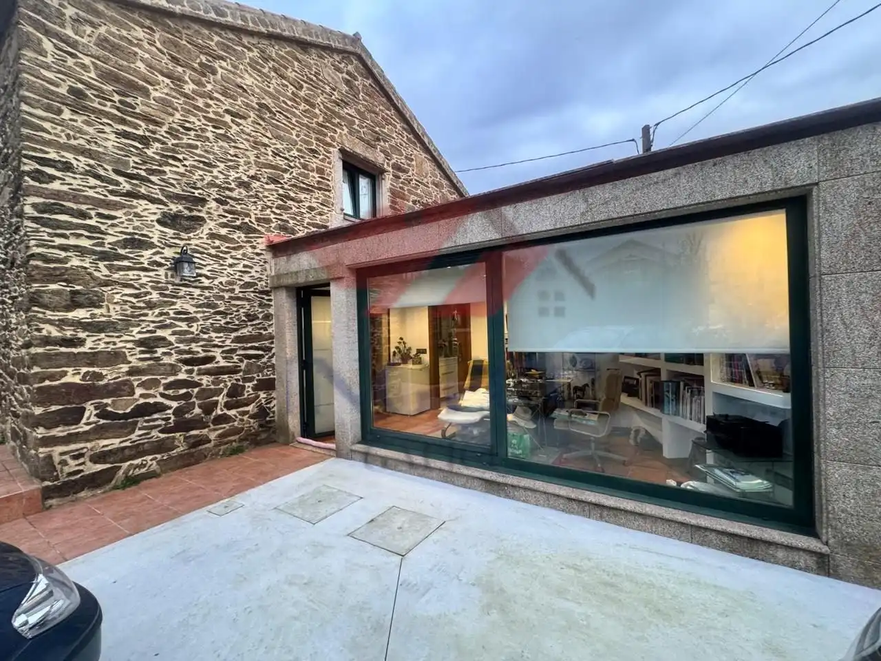Casa rústica amb terrassa en venda a Leduzo, imagen 18