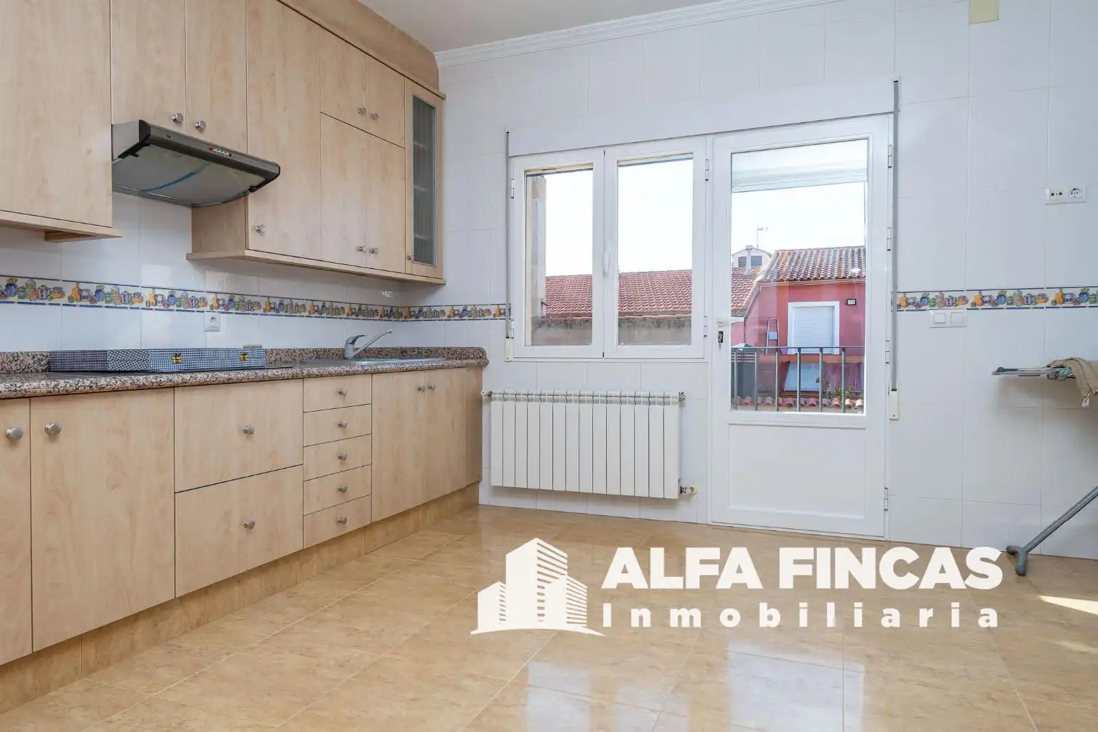 Vista exterior de Casa o chalet en venta en San Clemente con Calefacción, Jardín privado y Terraza
