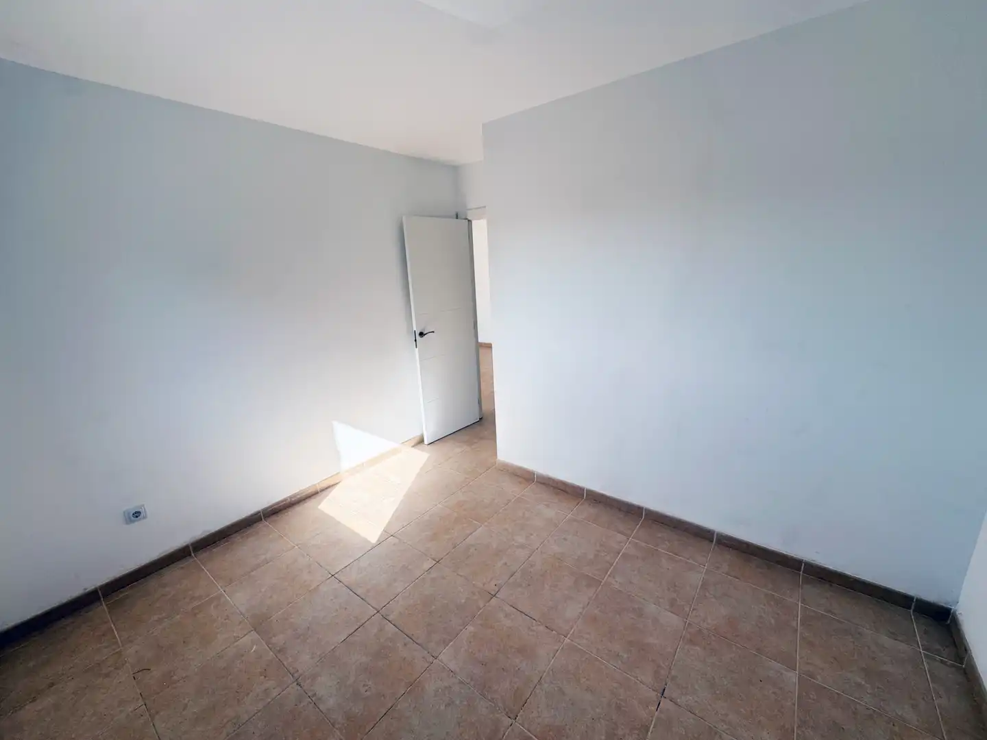 Schlafzimmer von Wohnung zum Verkauf in Figueres mit Heizung, Privatgarten und Terrasse