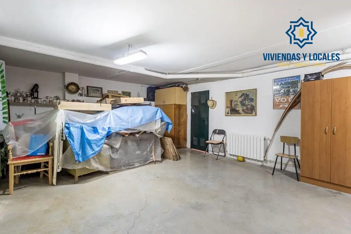 Casa aparellada amb terrassa en venda a Camino Camino Cementerio, imagen 31