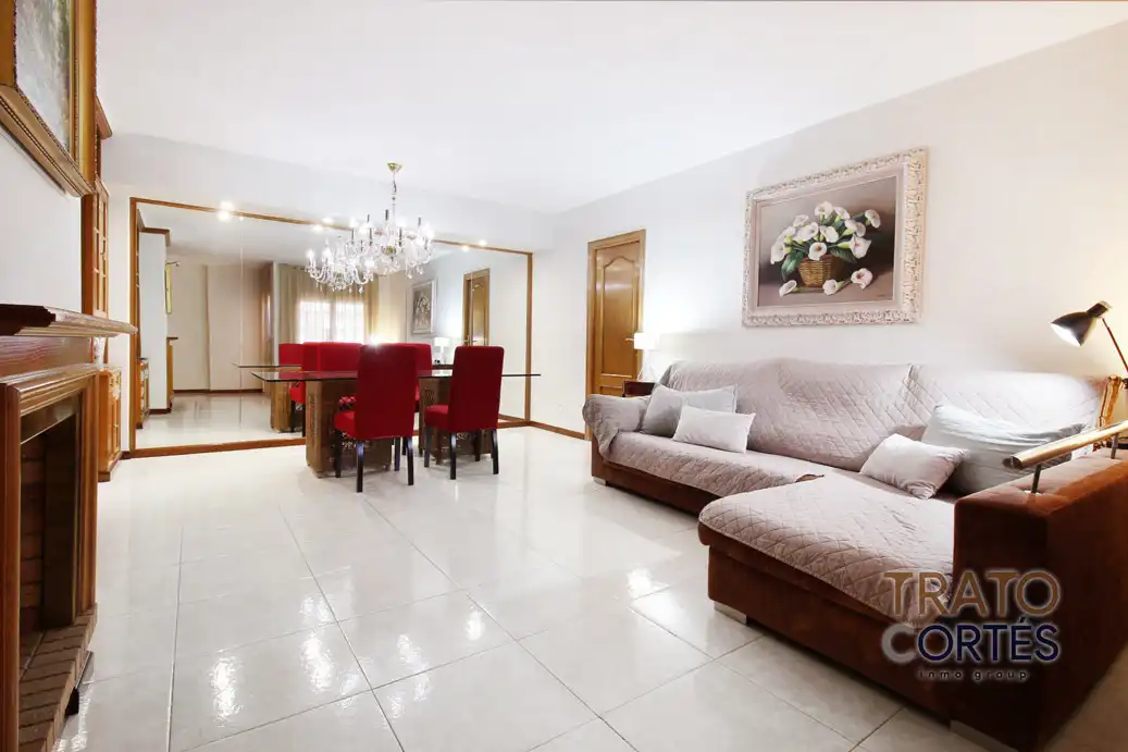 Flat with terrace for sale in Plaça de Catalunya, imagen 2