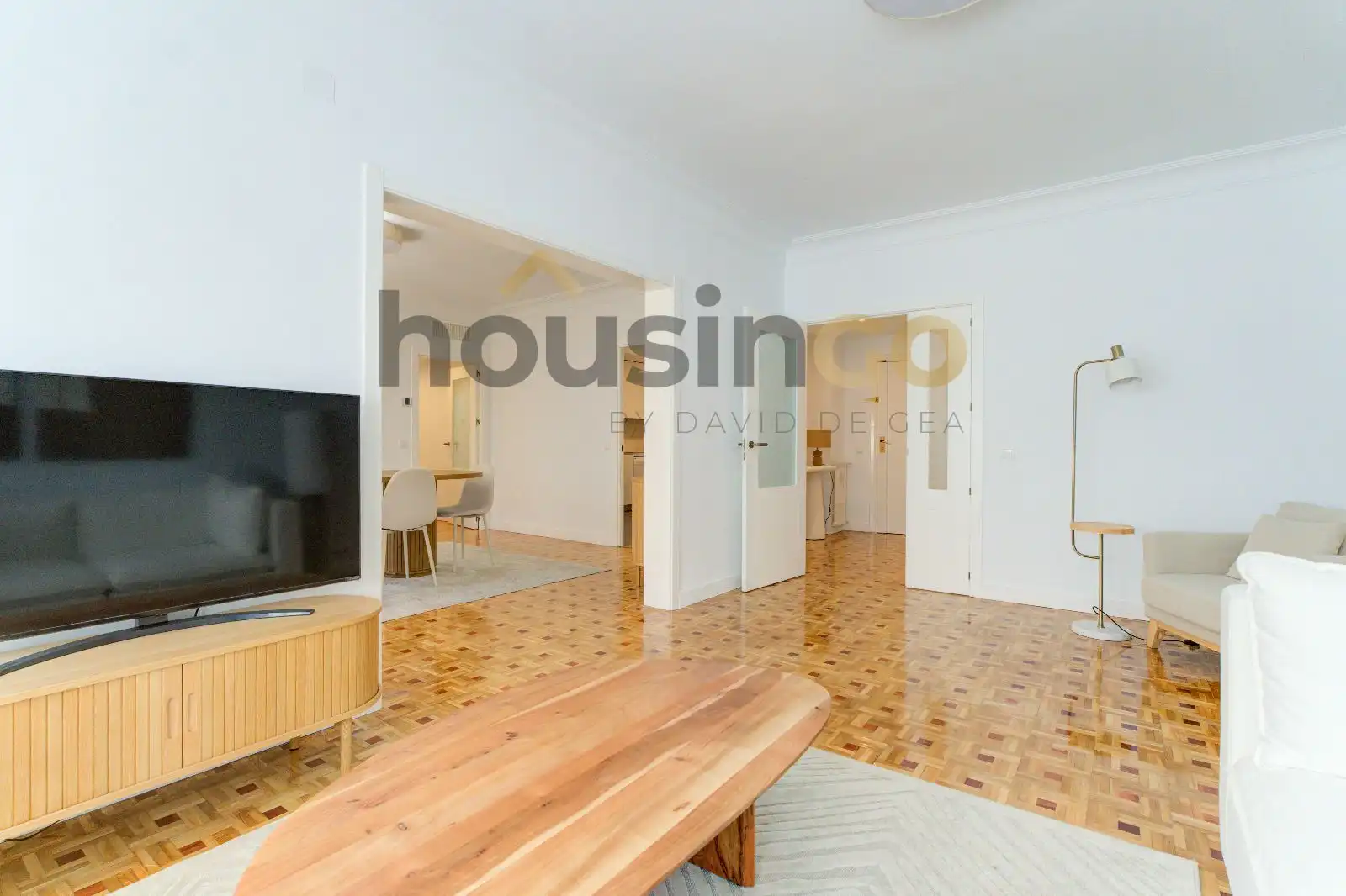 Living room of Flat for rent in Madrid  with Air Conditioner, Parquet flooring and Terrace