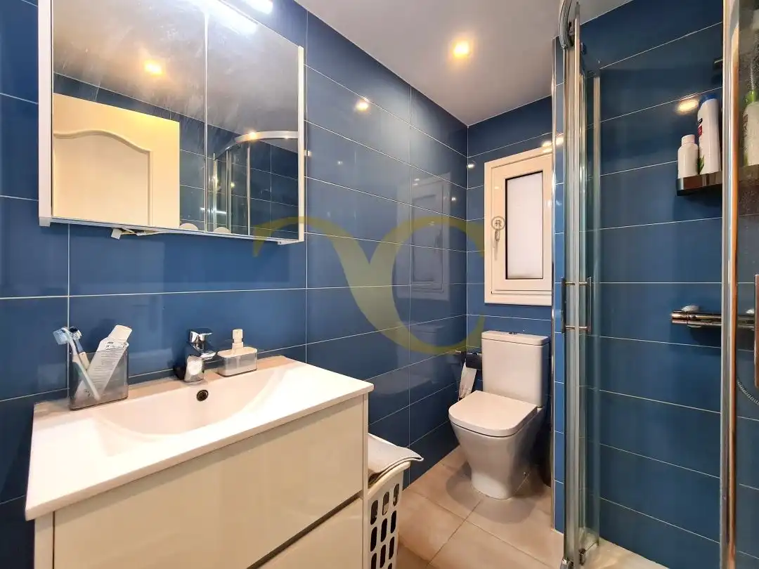 Badezimmer von Wohnung zum Verkauf in Gijón  mit Heizung, Terrasse und Abstellraum