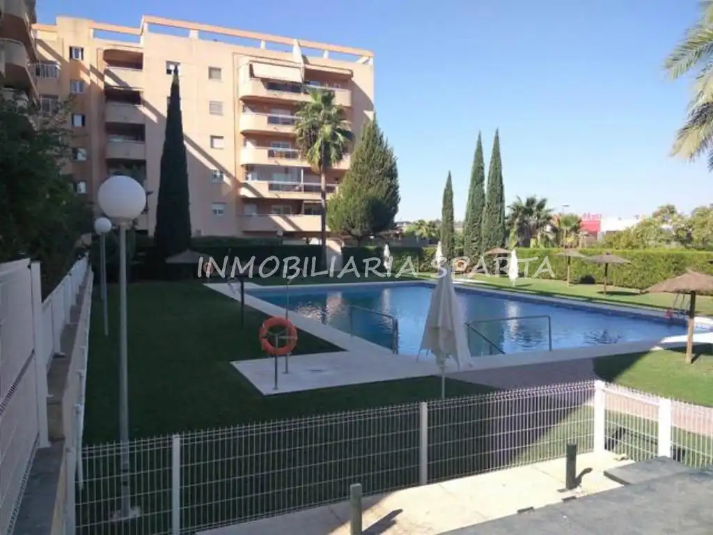 Wohnung zur Miete in Avenida Clara Campoamor, Barrio Alto
