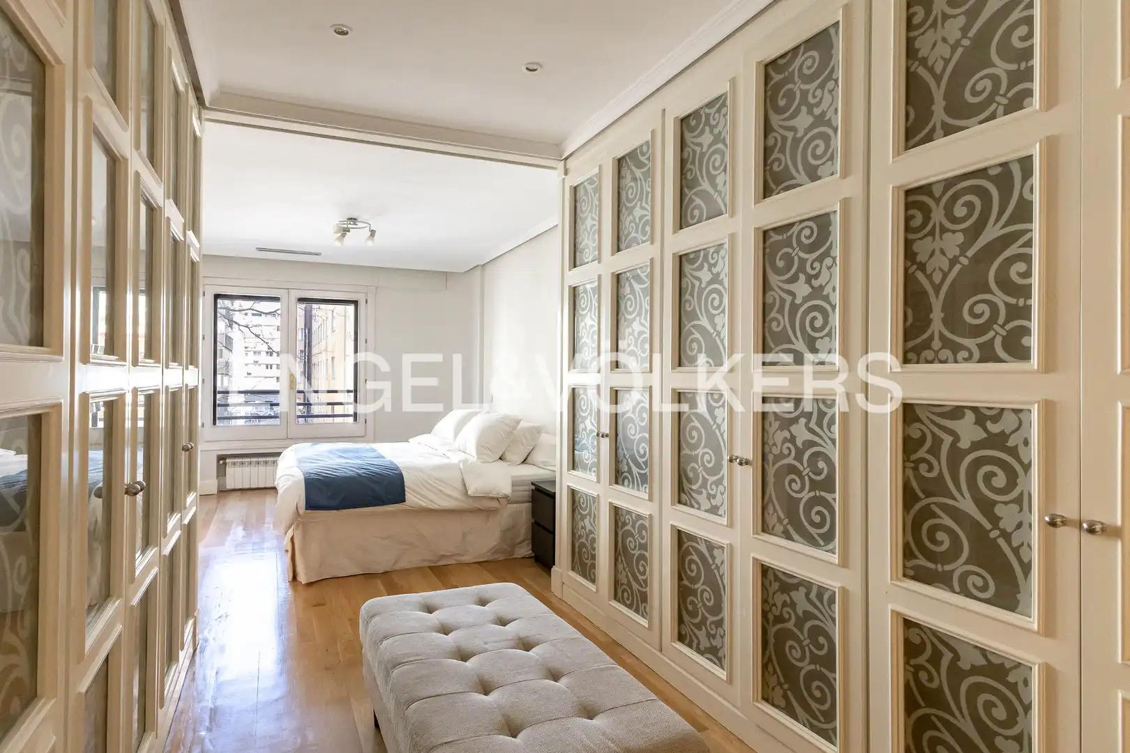 Bedroom of Flat for rent in Madrid  with Air Conditioner, Heating and Parquet flooring