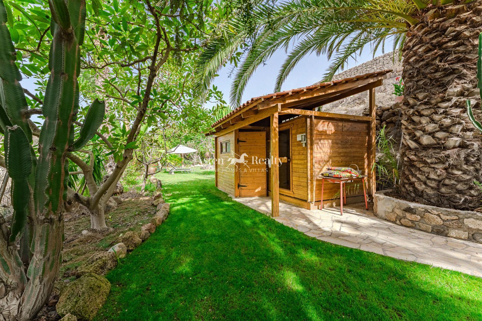 Garden of House or chalet for sale in Arico  with Air Conditioner, Heating and Terrace