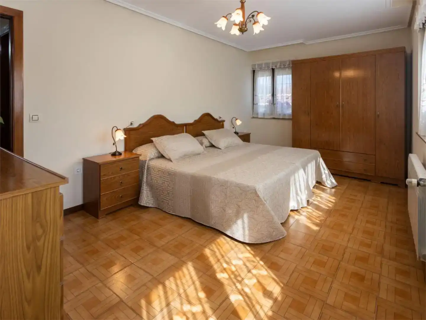 Schlafzimmer von Wohnung zum Verkauf in Llanes mit Balkon