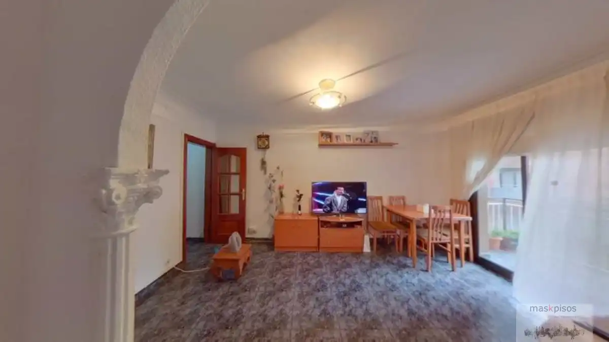 Living room of Flat for sale in L'Hospitalet de Llobregat