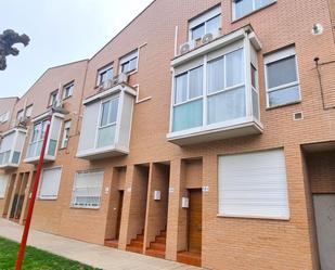 Exterior view of Duplex for sale in Utebo  with Air Conditioner, Heating and Private garden