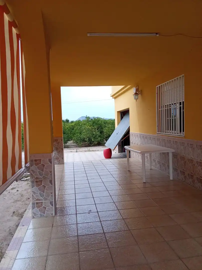 Haus oder Chalet zum Verkauf in Cullera mit Klimaanlage, Privatgarten und Möbliert