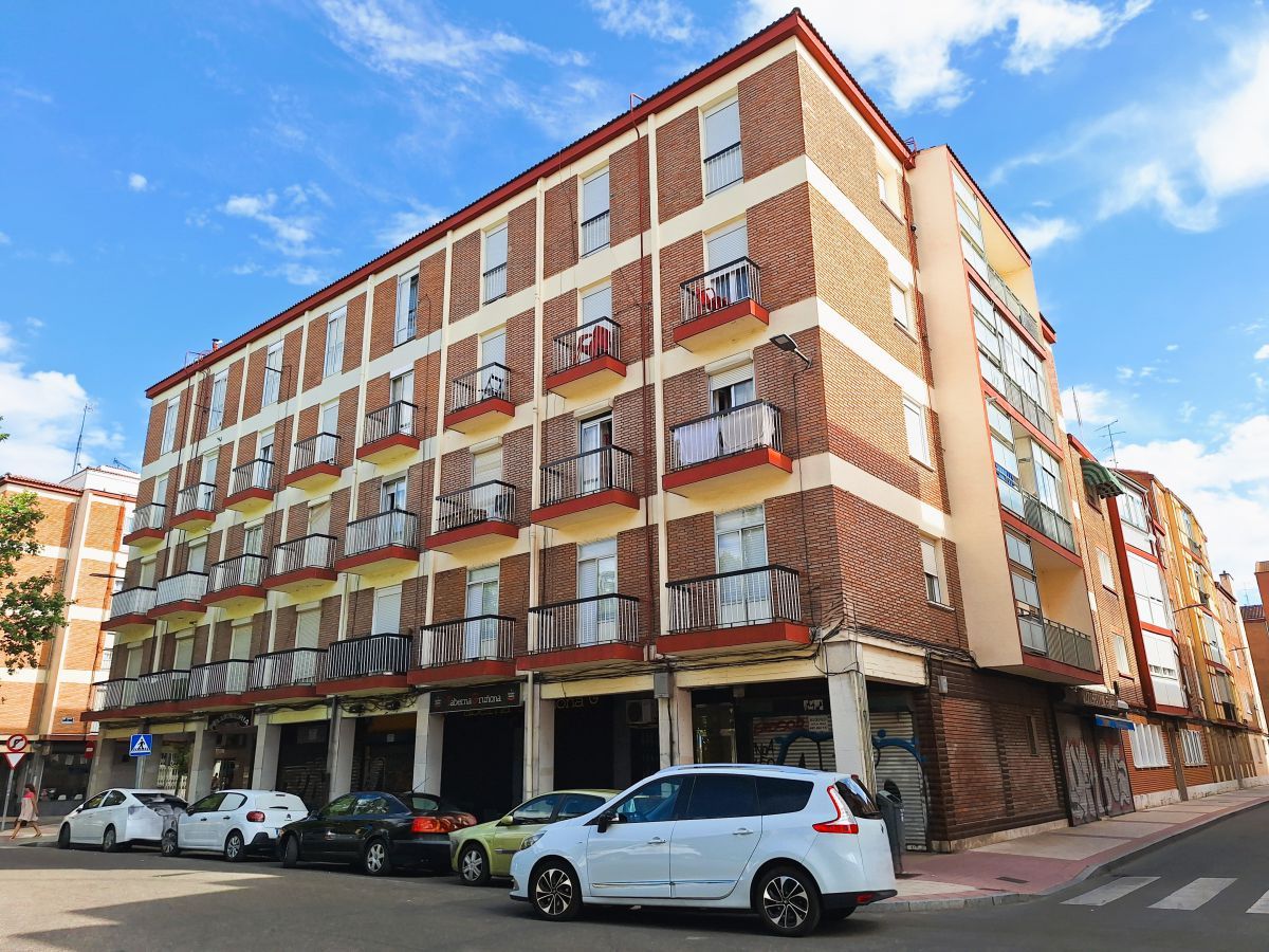 Vista exterior de Pis en venda en Valladolid Capital amb Calefacció i Terrassa