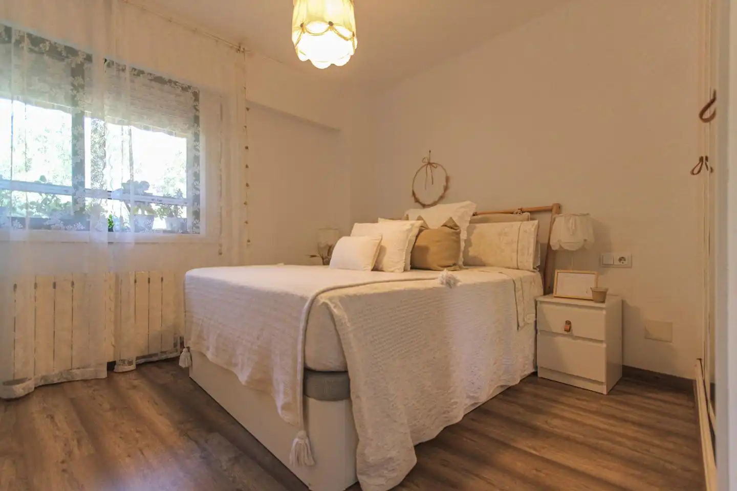 Schlafzimmer von Wohnung zum Verkauf in Montcada i Reixac mit Klimaanlage, Terrasse und Möbliert