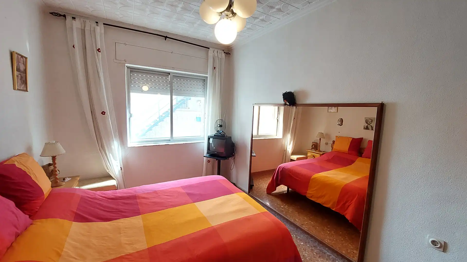 Habitación de Casa adosada en venta en Murcia con Terraza, Amueblado y Alarma