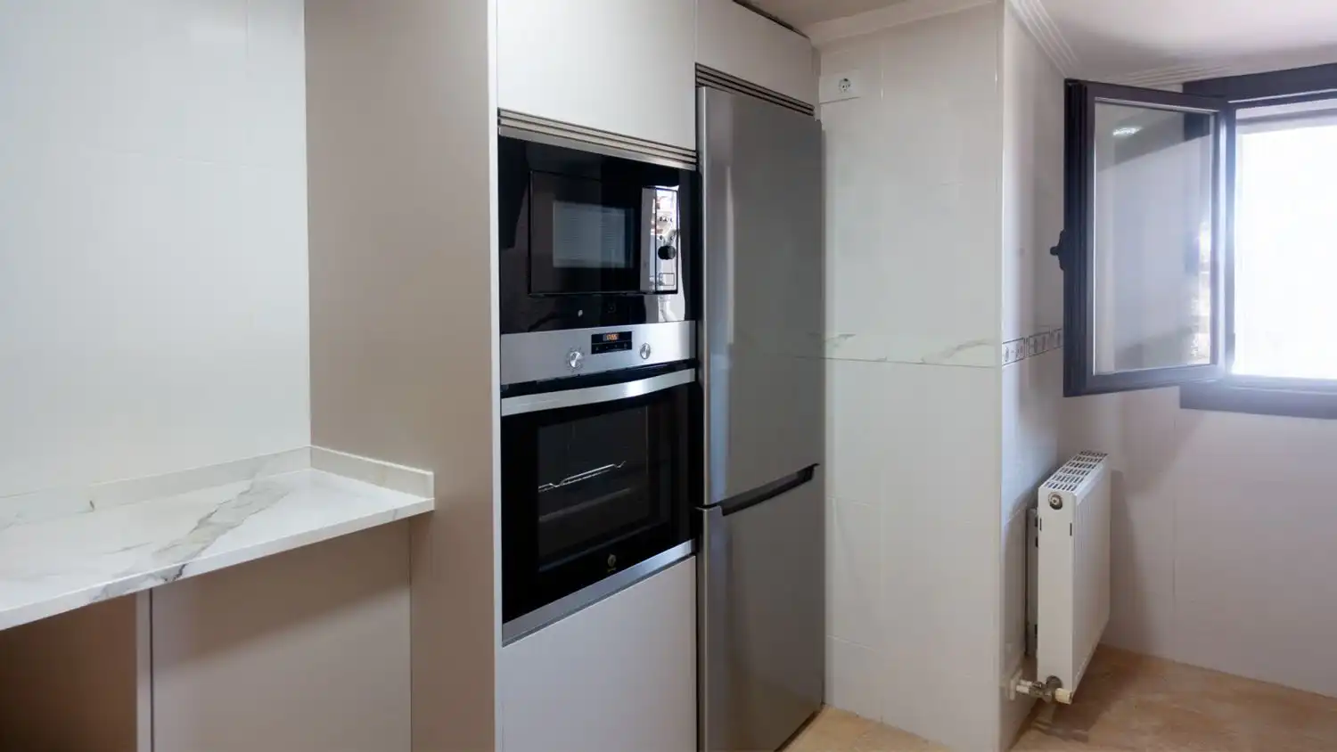 Küche von Wohnung zum Verkauf in Ponteareas mit Heizung, Terrasse und Abstellraum