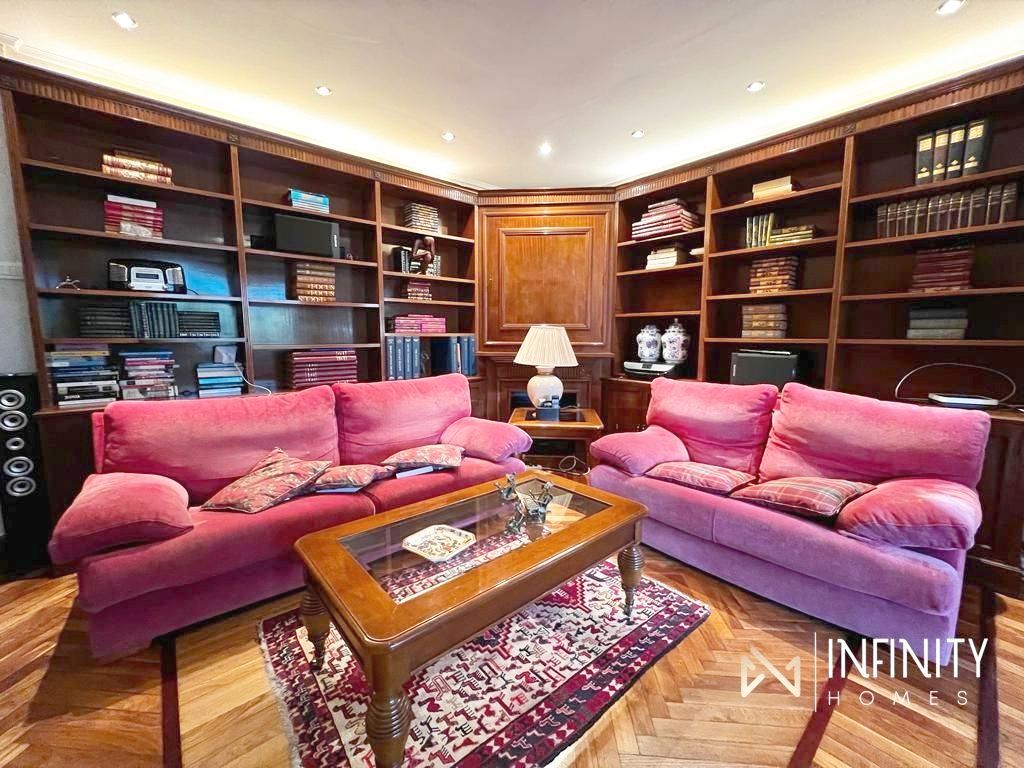 Sala d'estar de Pis de lloguer en Bilbao  amb Calefacció i Balcó