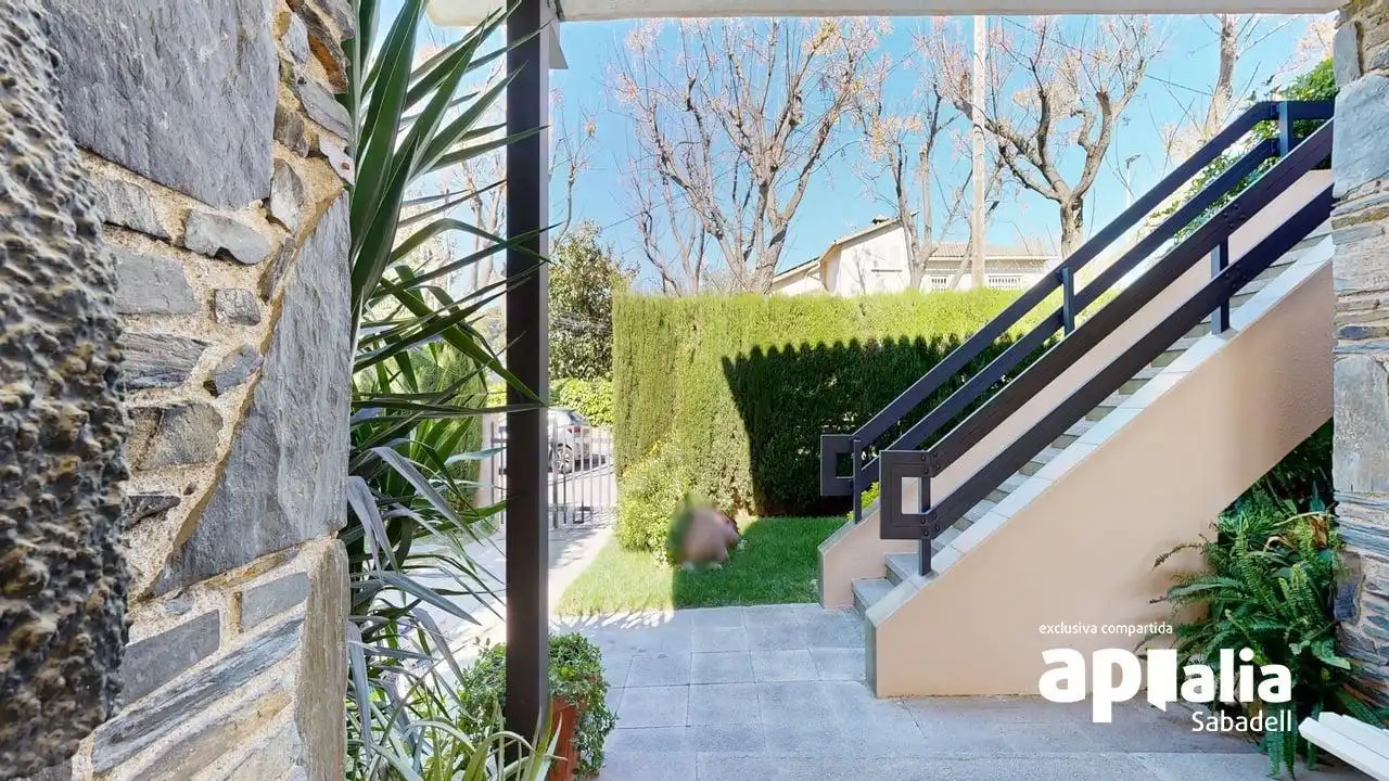 Terrassa de Casa o xalet en venda en Barberà del Vallès amb Aire condicionat, Calefacció i Jardí privat